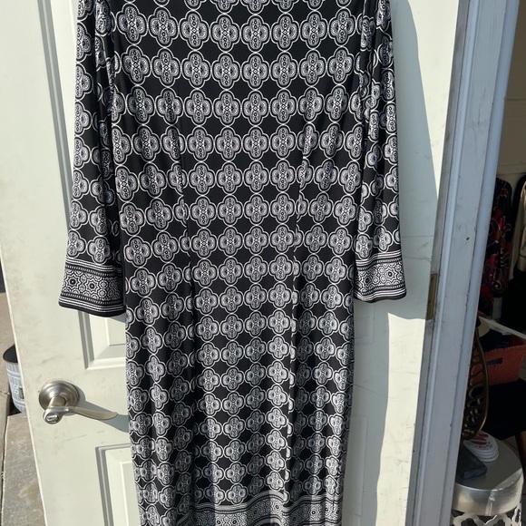 White House Black Market Reversible Dress - Picture 2 of 3